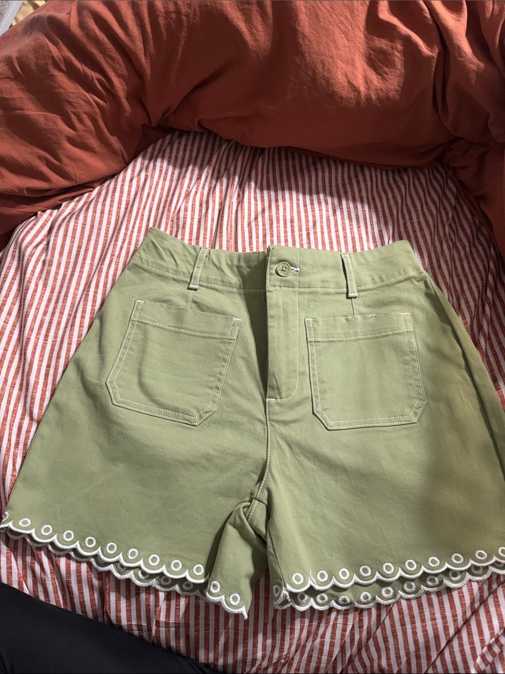 bagatelle Olive Scalloped Hem High Waist Shorts